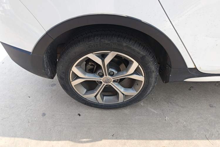 Used Geely Auto Vision S1 2018 1.5L CVT FENGXING Model Right Rear Wheel Hub