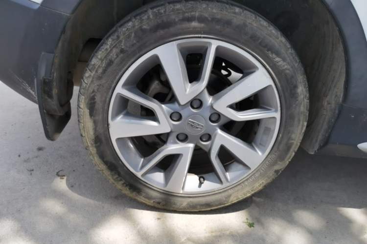 Used Geely Auto Vision S1 2018 1.4T CVT Fengchi Model Right Rear Wheel Hub