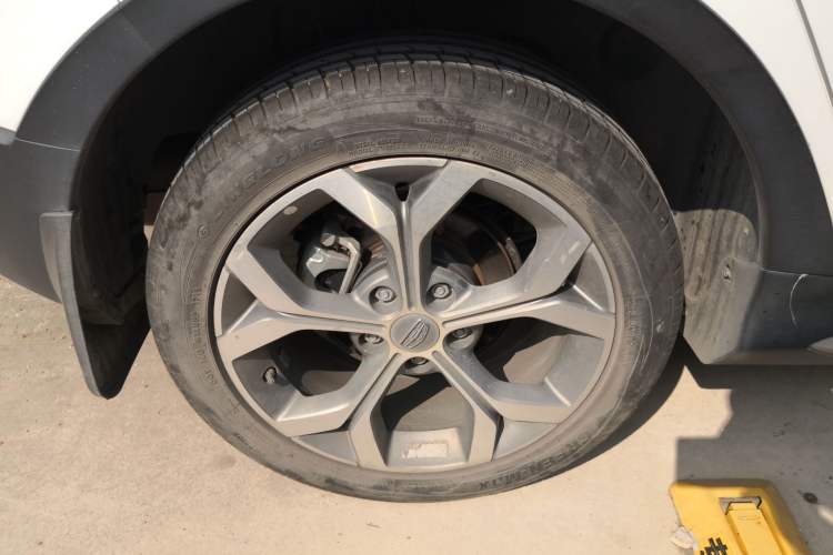 Used Geely Auto Vision S1 2018 1.5L CVT FENGXING Model Right Rear Wheel Hub