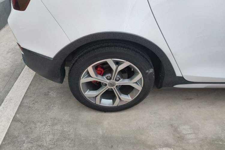 Used Geely Auto Vision S1 2018 1.5L CVT FENGXING Model Right Rear Wheel Hub