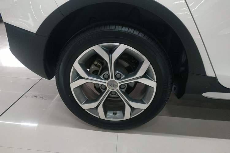Used Geely Auto Vision S1 2018 1.5L CVT FENGXING Model Right Rear Wheel Hub