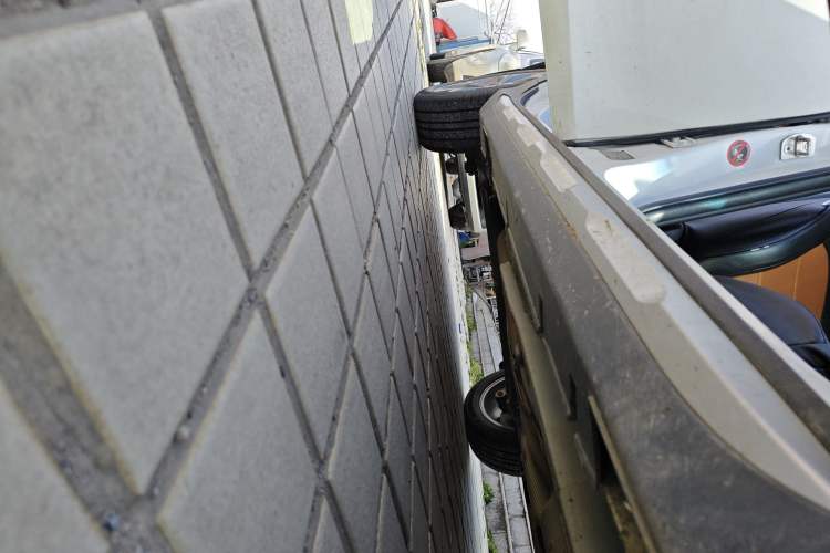 Used Geely Auto Vision S1 2018 1.4T CVT FENGXING Model Right Side Sill