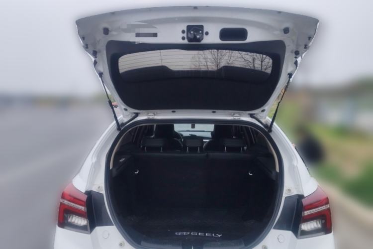Used Geely Auto Vision S1 2018 1.4T CVT Fēngruì Model Trunk