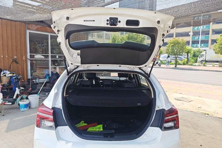 Used Geely Auto Vision S1 2018 1.5L CVT FENGXING Model Trunk
