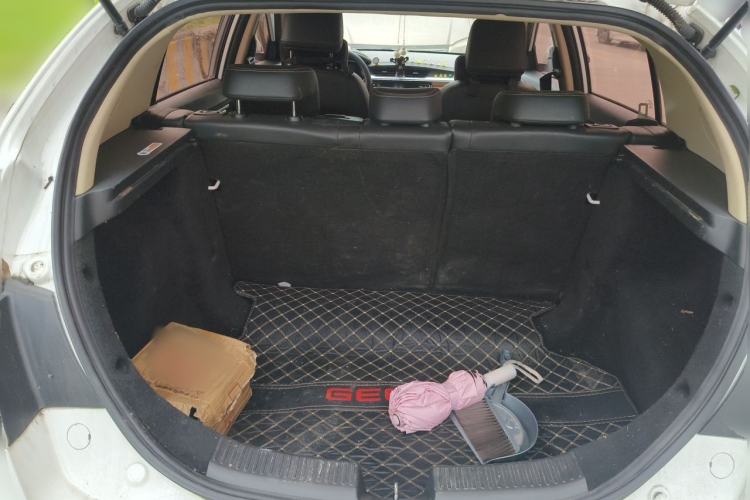 Used Geely Auto Vision S1 2018 1.5L CVT FENGXING Model Trunk