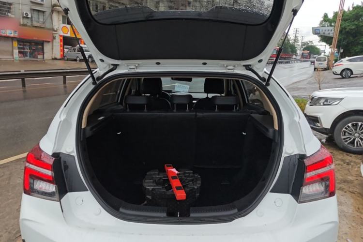 Used Geely Auto Vision S1 2018 1.4T CVT FENGXING Model Trunk