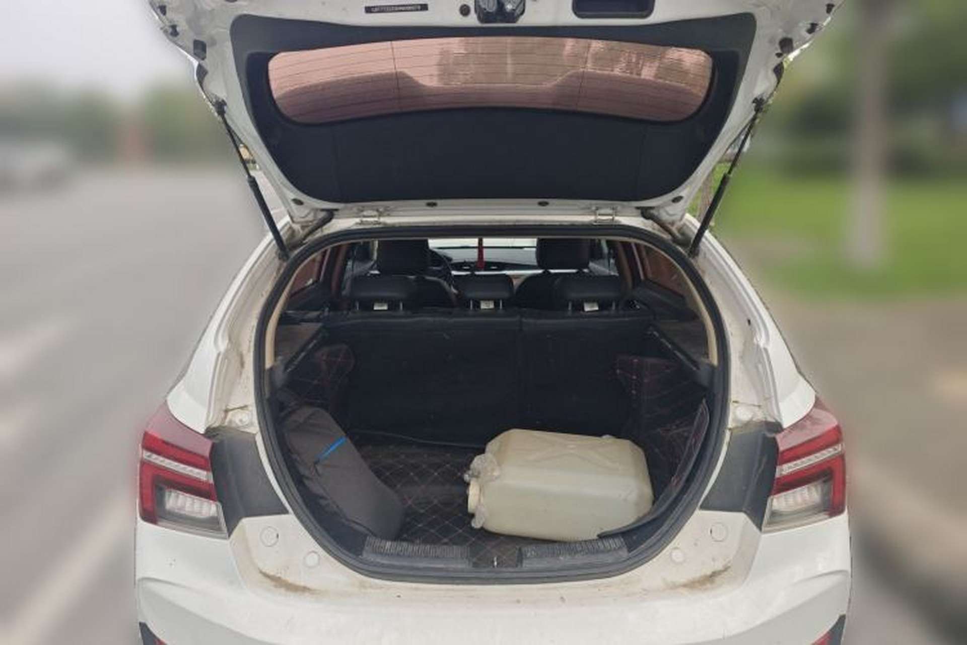 Used Geely Auto Vision S1 2018 1.4T CVT FENGXING Model Trunk
