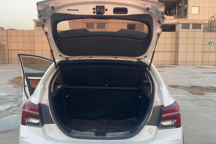 Used Geely Auto Vision S1 2018 1.4T CVT Fengchi Model Trunk