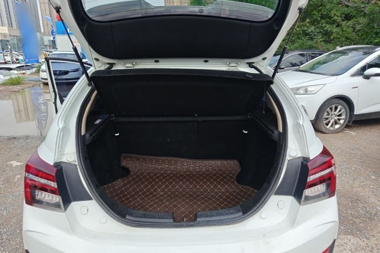 Used Geely Auto Vision S1 2018 1.4T CVT FENGXING Model Trunk