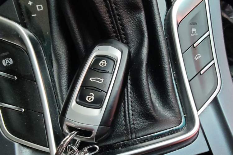 Used Geely Auto Vision S1 2018 1.4T CVT FENGXING Model Vehicle Key
