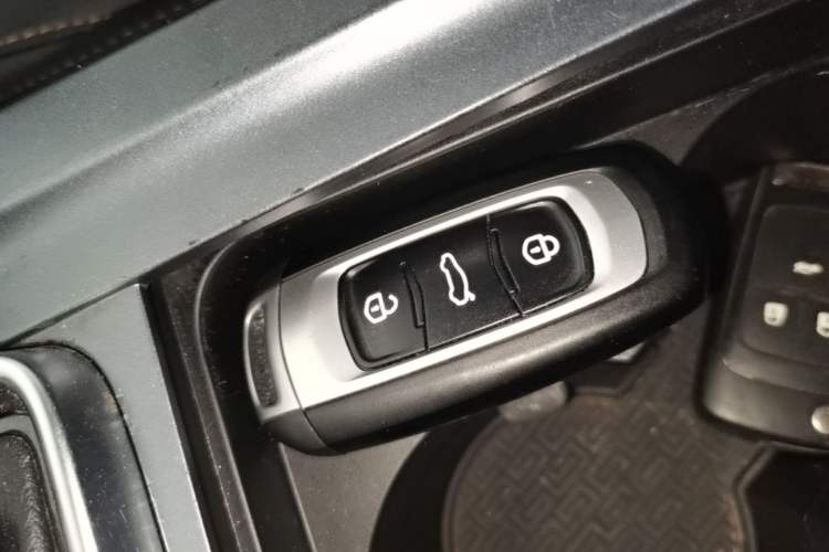 Used Geely Auto Vision S1 2018 1.4T CVT FENGXING Model Vehicle Key