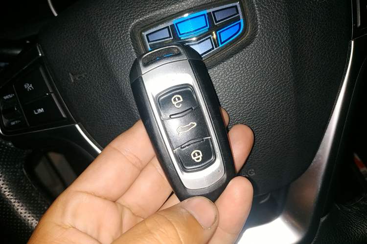 Used Geely Auto Vision S1 2018 1.4T CVT Fengchi Model Vehicle Key