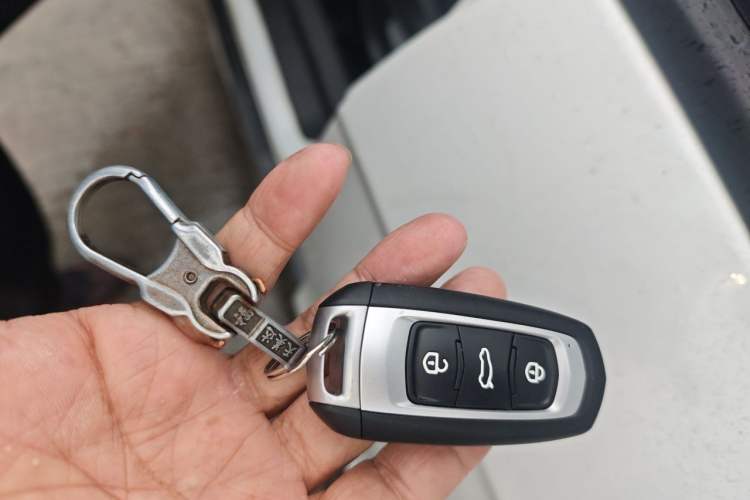 Used Geely Auto Vision S1 2018 1.4T CVT Fengchi Model Vehicle Key