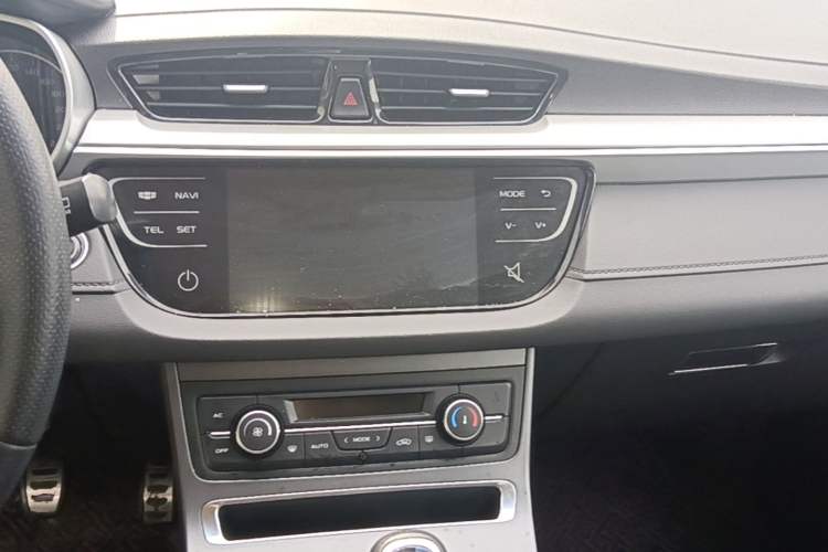 Used Geely Auto Vision S1 2018 1.5L Manual Fong Chi Model Audio And AC Panel