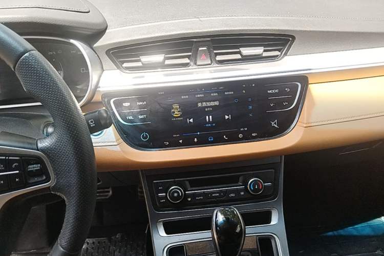 Used Geely Auto Vision S1 2018 1.4T CVT FENGXING Model Audio And AC Panel