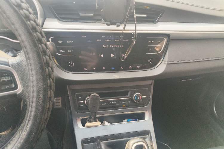 Used Geely Auto Vision S1 2018 1.5L Manual FENGXING Model Audio And AC Panel
