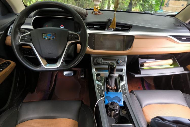 Used Geely Auto Vision S1 2018 1.4T CVT FENGXING Model Center Console