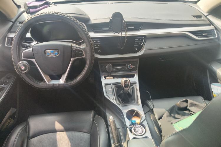 Used Geely Auto Vision S1 2018 1.5L Manual FENGXING Model Center Console