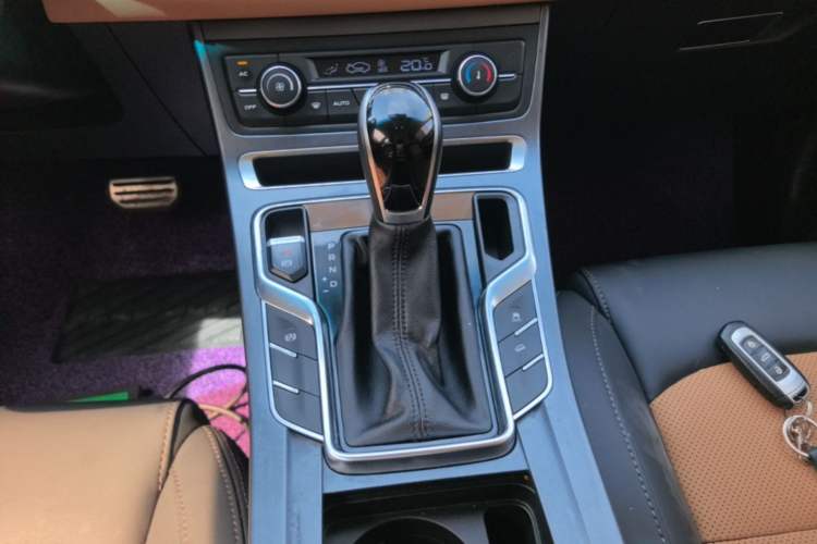 Used Geely Auto Vision S1 2018 1.4T CVT FENGXING Model Gear Lever