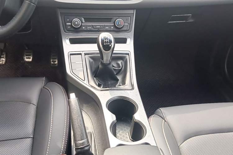 Used Geely Auto Vision S1 2018 1.5L Manual Fong Chi Model Gear Lever