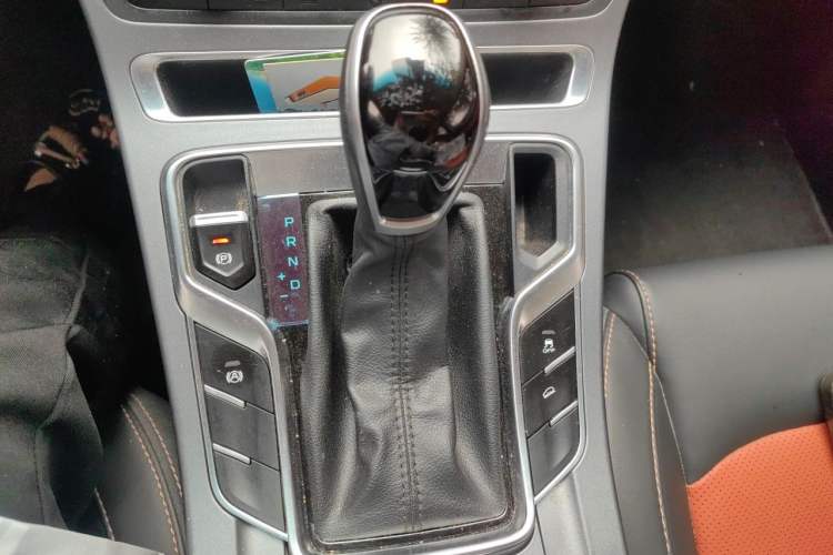 Used Geely Auto Vision S1 2018 1.5L CVT FENGXING Model Gear Lever
