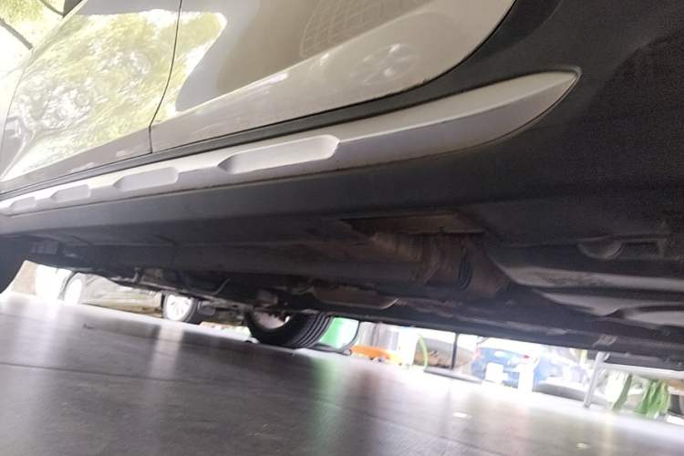 Used Geely Auto Vision S1 2018 1.4T CVT FENGXING Model Left Side Sill