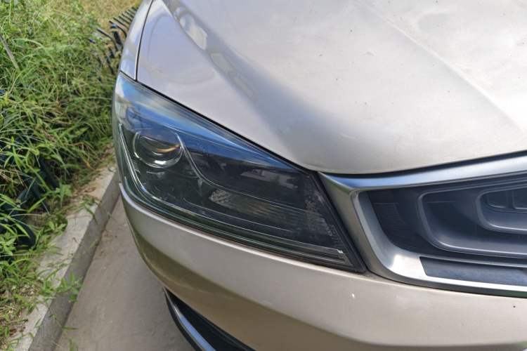 Used Geely Auto Vision S1 2018 1.4T CVT Fengchi Model Right Front Headlight