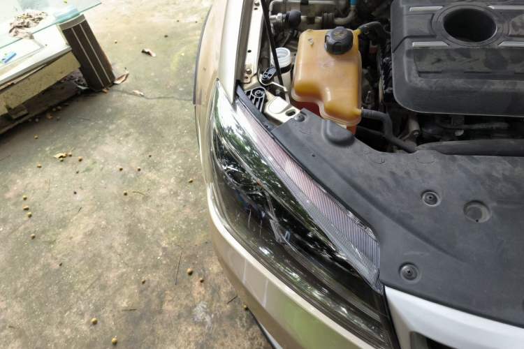 Used Geely Auto Vision S1 2018 1.4T CVT FENGXING Model Right Front Headlight