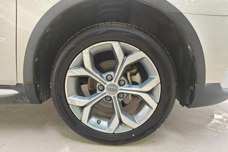 Used Geely Auto Vision S1 2018 1.5L Manual FENGXING Model Right Front Wheel Hub