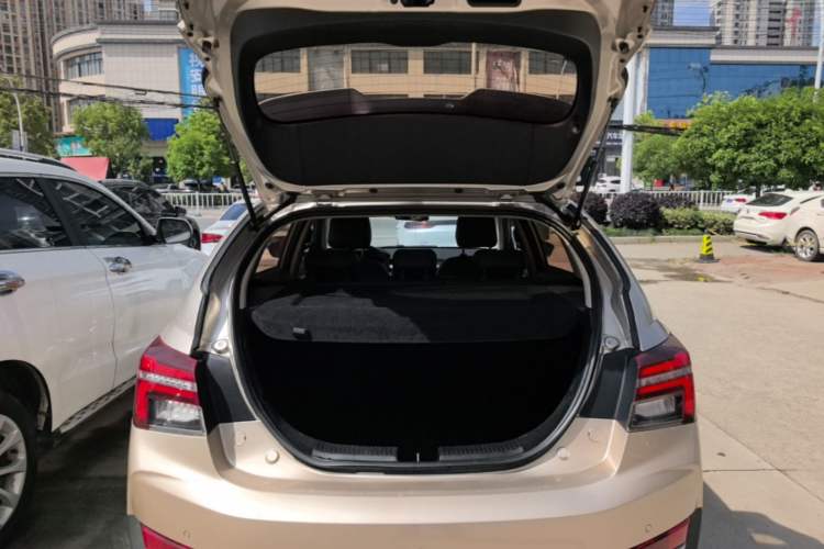 Used Geely Auto Vision S1 2018 1.4T CVT FENGXING Model Trunk