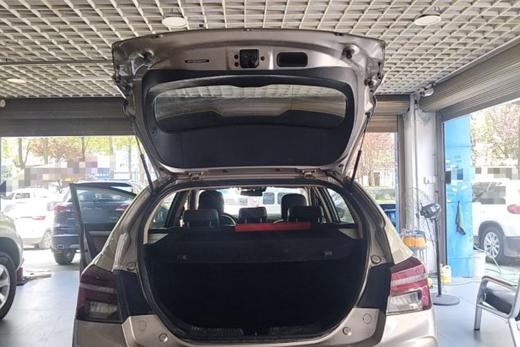 Used Geely Auto Vision S1 2018 1.4T CVT FENGXING Model Trunk