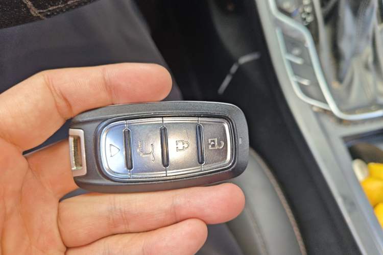 Used Geely Auto Vision S1 2018 1.4T CVT Fengchi Model Vehicle Key