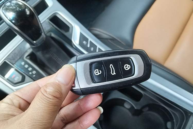 Used Geely Auto Vision S1 2018 1.4T CVT FENGXING Model Vehicle Key