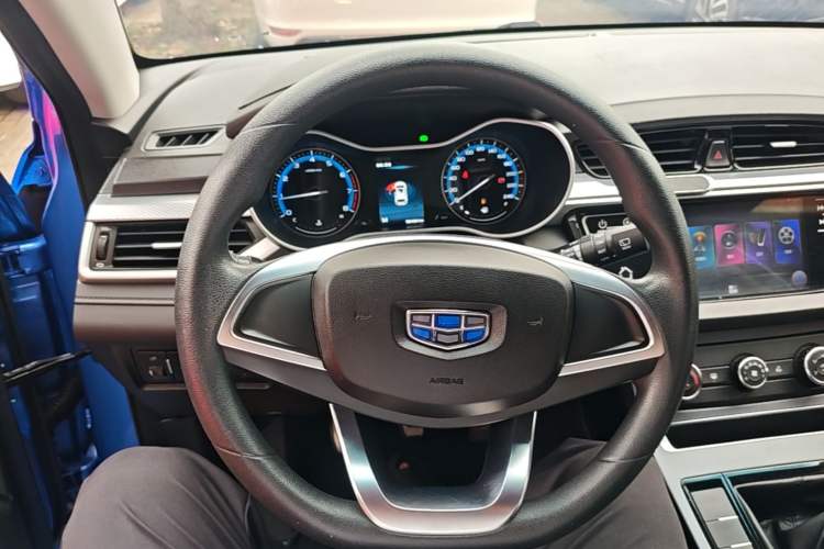Used Geely Auto Vision S1 2019 Upgraded Model 1.5L Manual Happiness Edition Steering Wheel