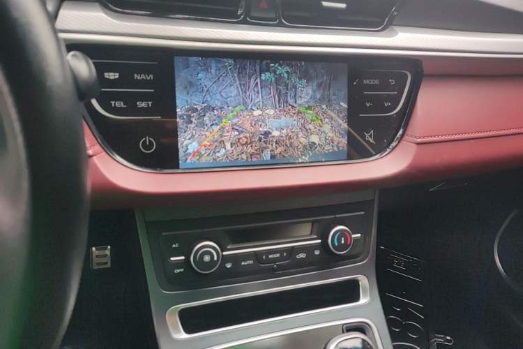 Used Geely Auto Vision S1 2019 Upgraded Model 1.5L CVT Luxury Version Audio And AC Panel