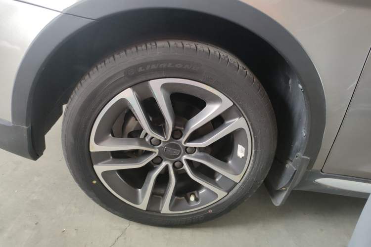 Used Geely Auto Vision S1 2019 Upgraded Model 1.5L Manual Elite Version Exterior 7