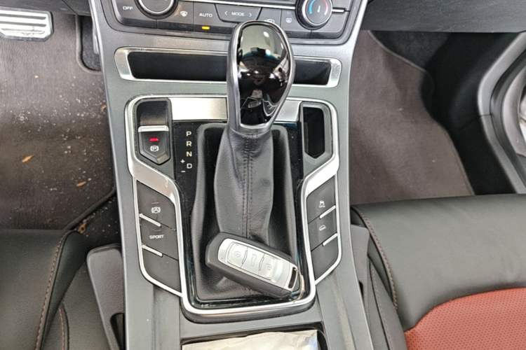 Used Geely Auto Vision S1 2019 Upgraded Model 1.5L CVT Luxury Version Gear Lever