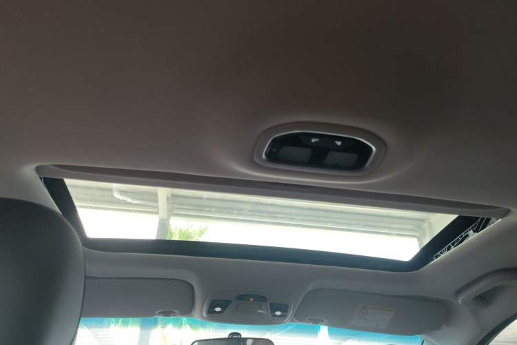 Used Geely Auto Vision S1 2019 Upgraded Model 1.5L Manual Elite Version Headliner