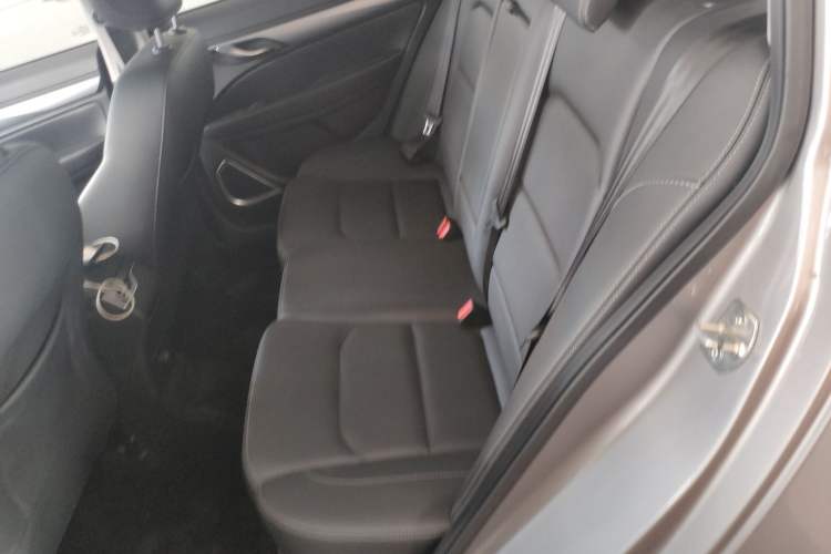 Used Geely Auto Vision S1 2019 Upgraded Model 1.5L Manual Elite Version Interior 4