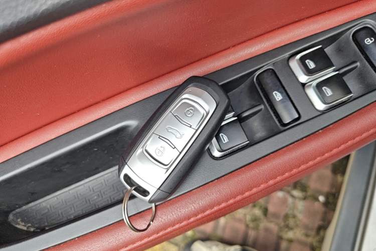Used Geely Auto Vision S1 2019 Upgraded Model 1.5L CVT Luxury Version Vehicle Key