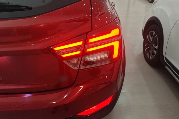 Used Geely Auto Vision S1 2019 Upgraded Model 1.5L CVT Luxury Version Right Rear Taillight