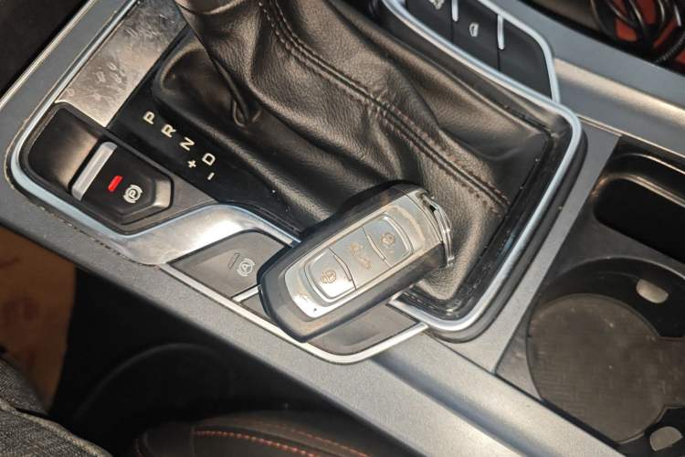 Used Geely Auto Vision S1 2019 Upgraded Model 1.5L CVT Luxury Version Vehicle Key