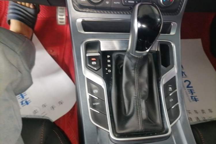 Used Geely Auto Vision S1 2019 Upgraded Model 1.5L CVT Luxury Version Gear Lever