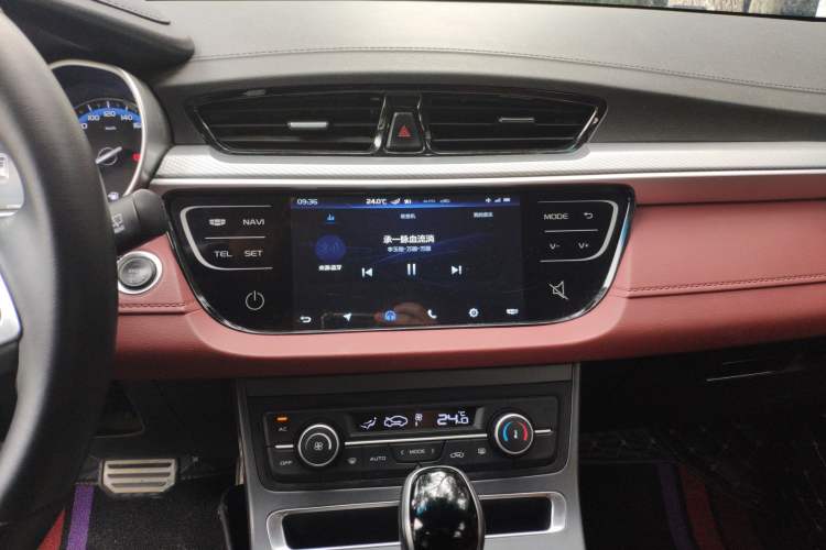 Used Geely Auto Vision S1 2019 Upgraded Model 1.5L CVT Luxury Version Audio And AC Panel