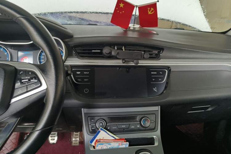 Used Geely Auto Vision S1 2019 Upgraded Model 1.5L Manual Elite Version Audio And AC Panel