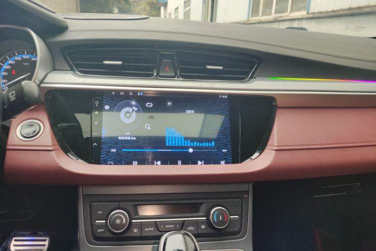 Used Geely Auto Vision S1 2019 Upgraded Model 1.5L CVT Luxury Version Audio And AC Panel
