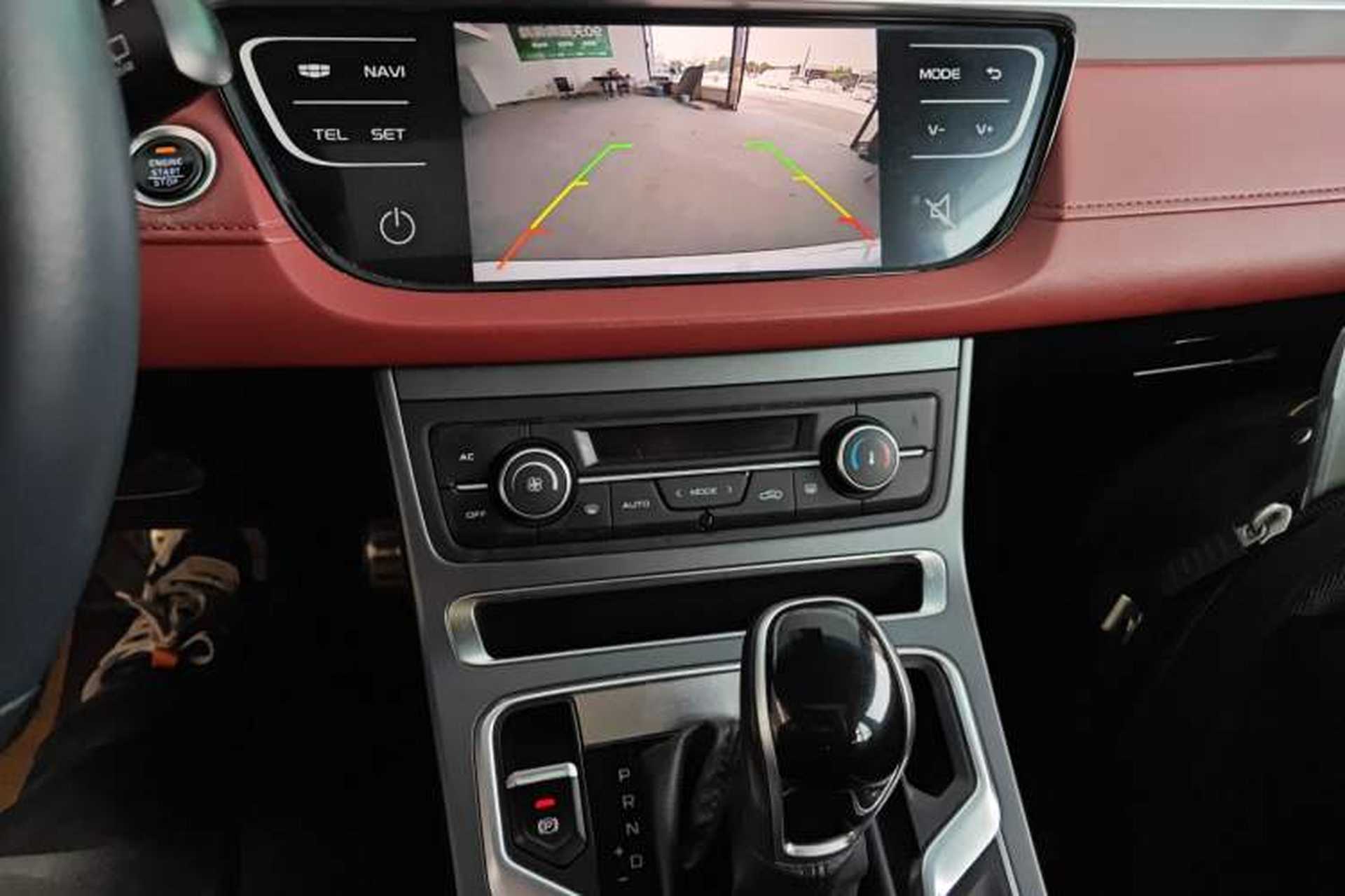Used Geely Auto Vision S1 2019 Upgraded Model 1.5L CVT Luxury Version Audio And AC Panel