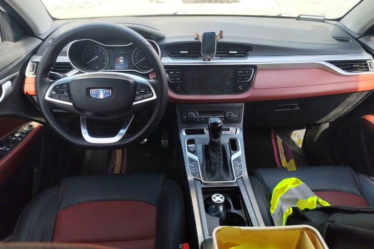 Used Geely Auto Vision S1 2019 Upgraded Model 1.5L CVT Luxury Version Center Console