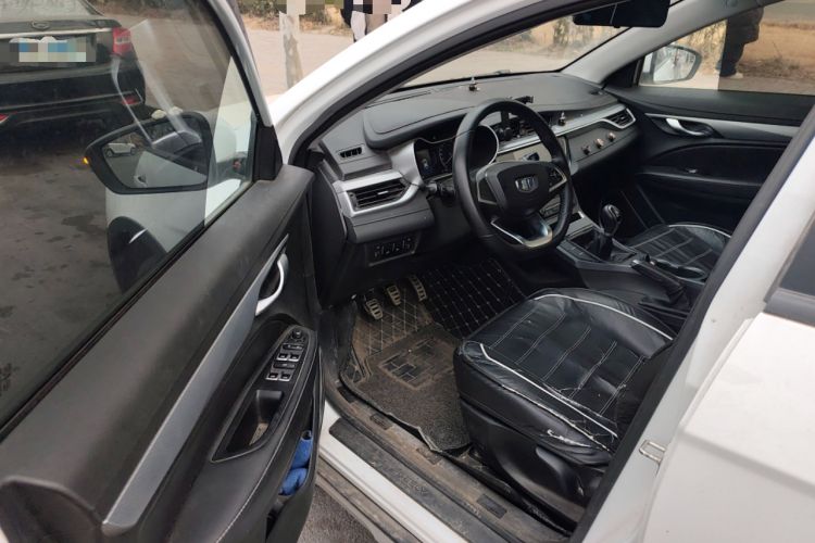 Used Geely Auto Vision S1 2019 Upgraded Model 1.5L Manual Elite Version Driver Seat