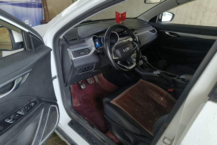 Used Geely Auto Vision S1 2019 Upgraded Model 1.5L Manual Elite Version Driver Seat